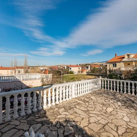 1 Bedroom Lovely In 아파트 *