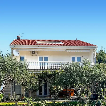 1 Bedroom Lovely In