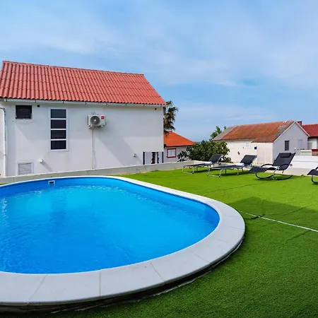 1 Bedroom Lovely In * Rtina