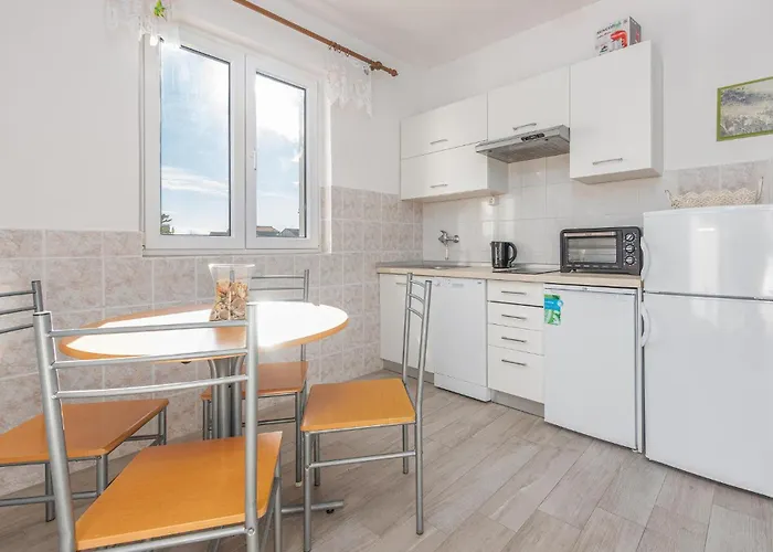 1 Bedroom Lovely In *